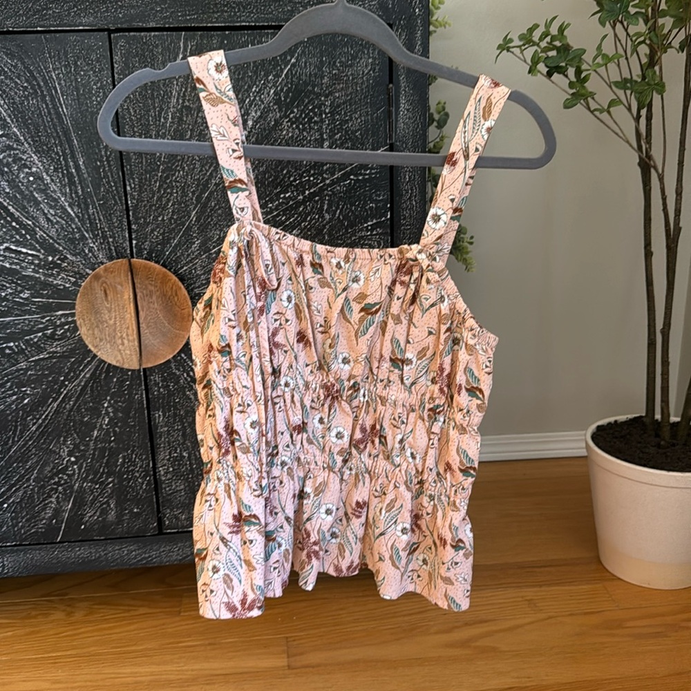 NWOT Tank - Universal Threads floral tank top